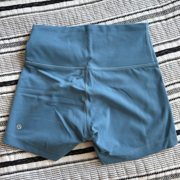 Lululemon Wunder Train Contour Fit High-Rise Short 4" size 8 - Picture 2 of 3